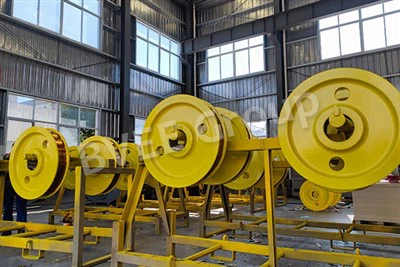 Roda Alat Ganti Kren Pelabuhan